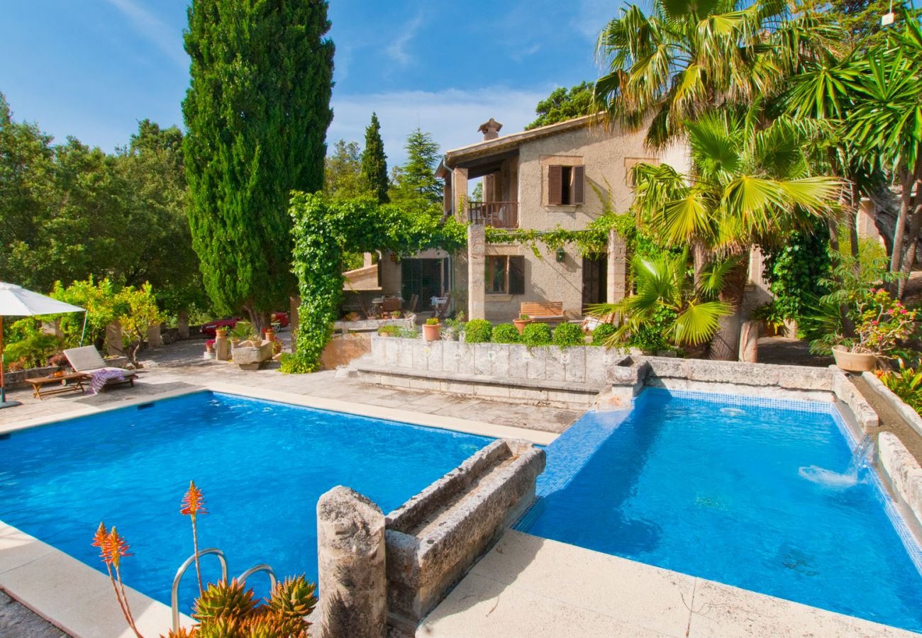 Garrovera casa para 4 / 6 / 8 personas con piscina en Mallorca pollensa alcudia playa montaña naturaleza barbacoa