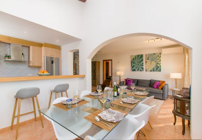 Terraced House in Cala Romantica - E241 Casa Alegria by Mallorca Villa Selection Terraced House in Cala Romantica - E241 Casa Alegria by Mallorca Villa Selection