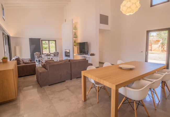 Country house in Cala Romantica - C363 Can Llorenc by Mallorca Villa Selection Country house in Cala Romantica - C363 Can Llorenc by Mallorca Villa Selection
