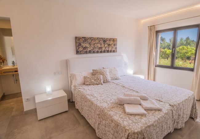 Country house in Cala Romantica - C363 Can Llorenc by Mallorca Villa Selection Country house in Cala Romantica - C363 Can Llorenc by Mallorca Villa Selection