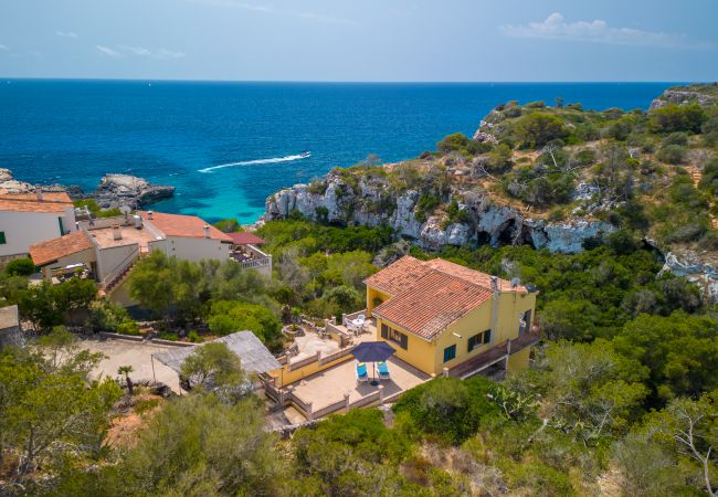 Holiday house in Santanyi with sea views Holiday house in Santanyi with sea views