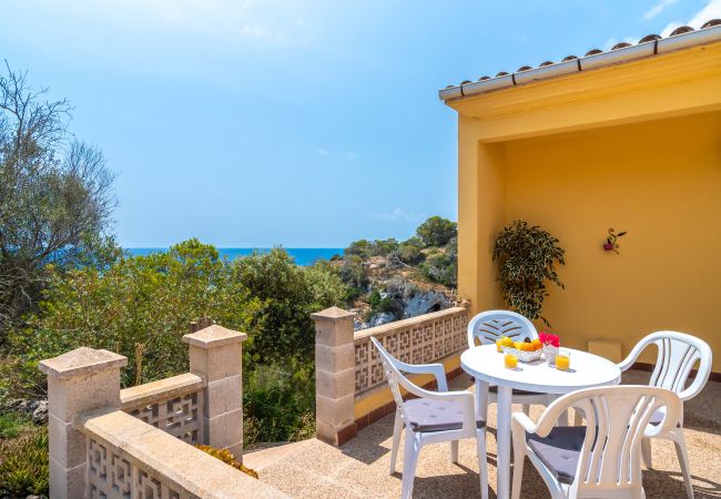 Holiday house in Santanyi with sea views Holiday house in Santanyi with sea views