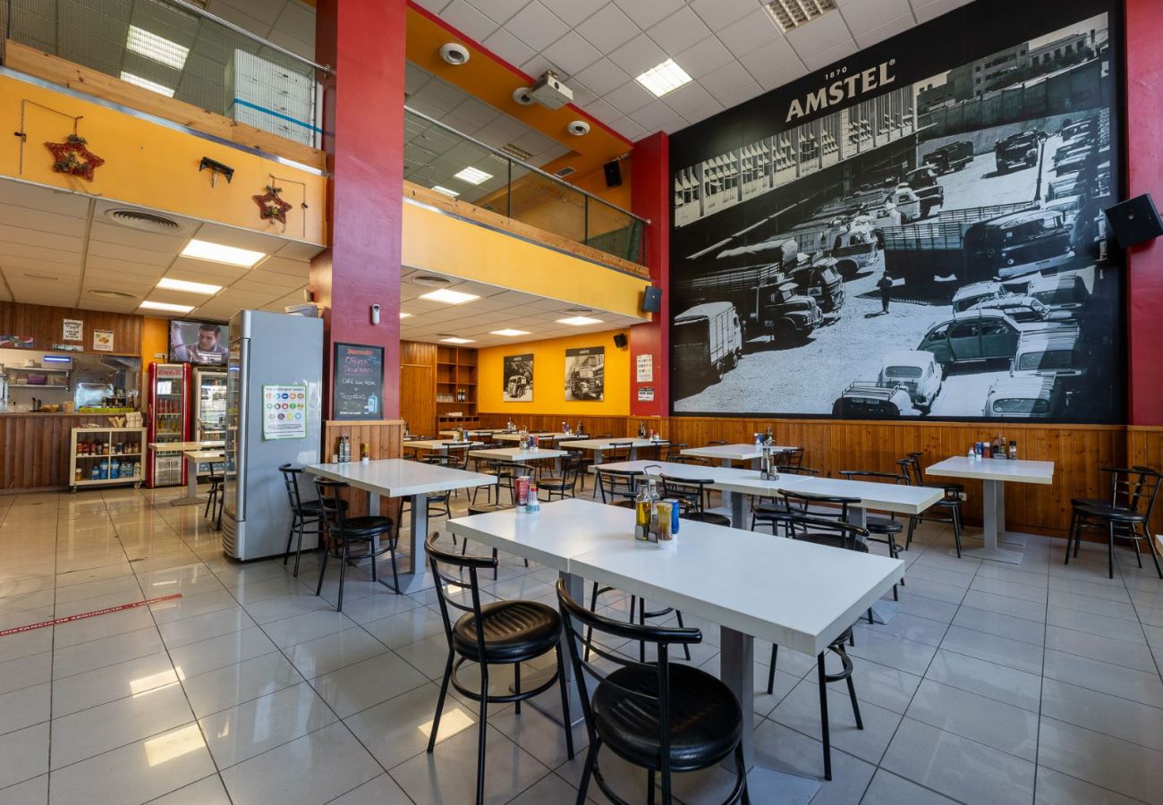 Local Commercial à Palma de Mallorca - Bar restaurante poligono son castelló (TRASPASO)