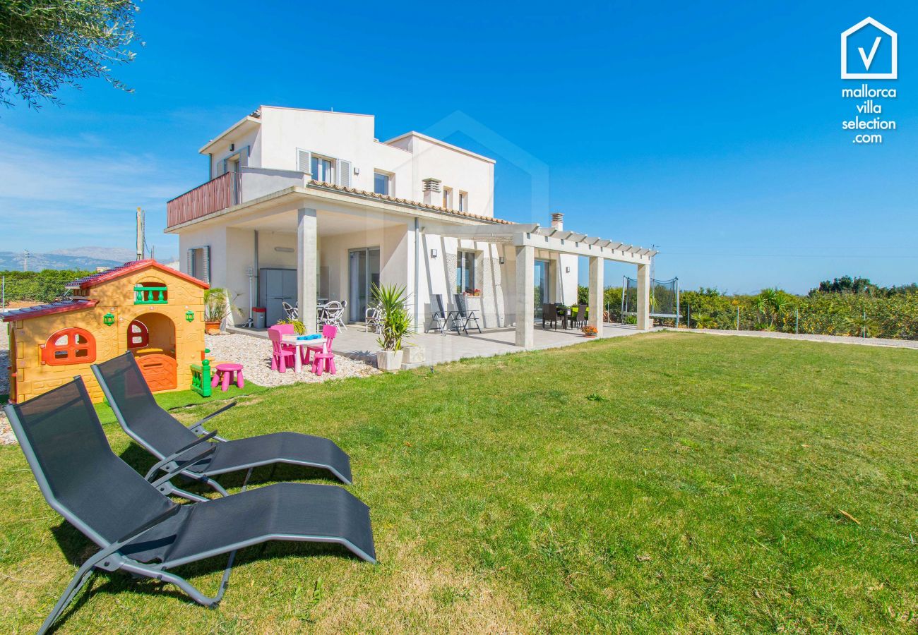 Finca in Llubi - C285 Albamar by Mallorca Villa Selection Finca in Llubi - C285 Albamar by Mallorca Villa Selection