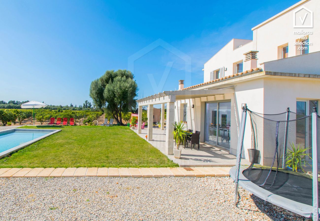 Finca in Llubi - C285 Albamar by Mallorca Villa Selection Finca in Llubi - C285 Albamar by Mallorca Villa Selection