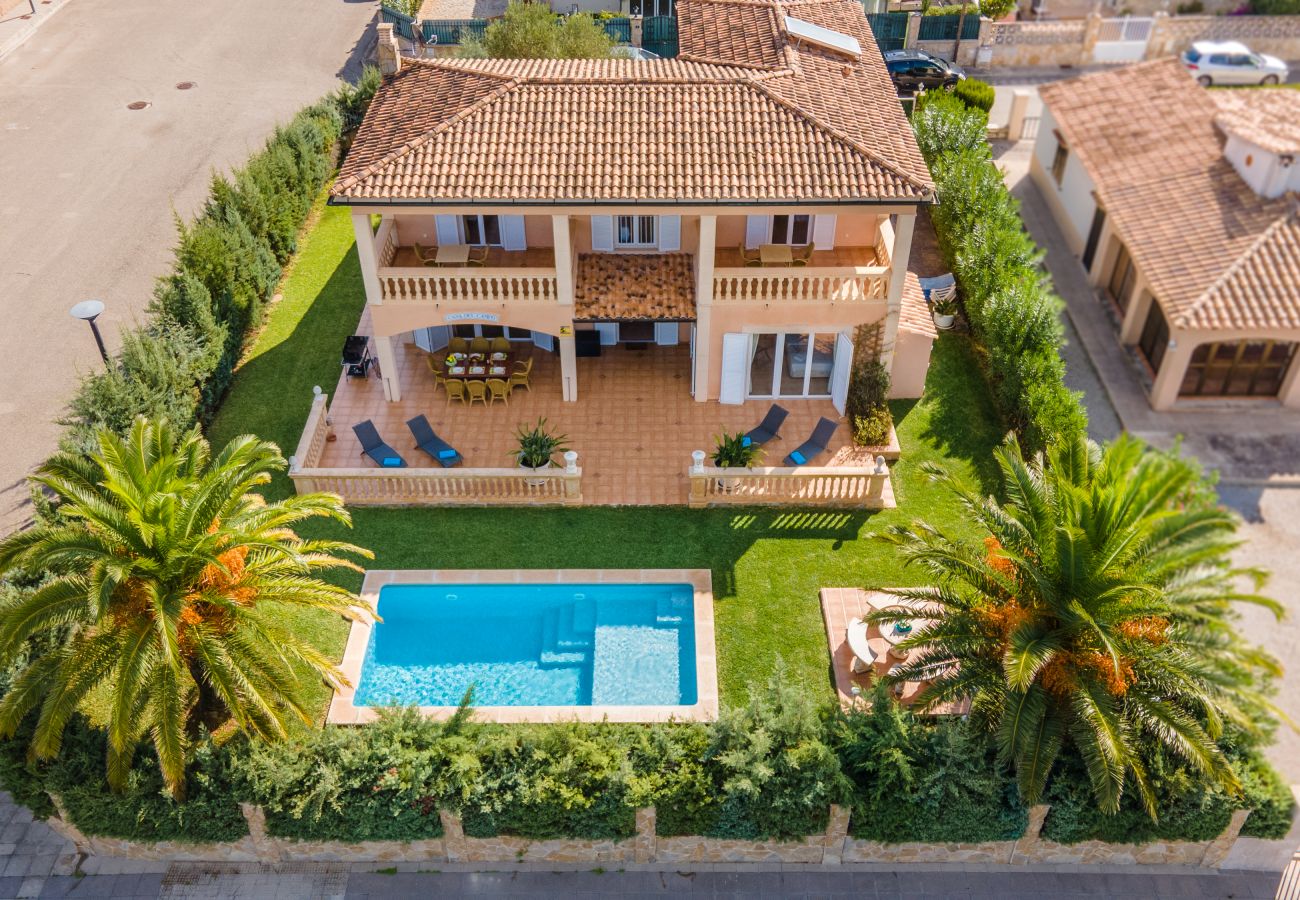 Berna Haus für 8 mit Pool in Alcudia 900m vom Strand entfernt Strand, Alcudia, Familie, Grill, WiFi, Sonne