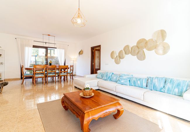 Villa in Alcudia - M353 Ibiza by Mallorca Villa Selection Villa in Alcudia - M353 Ibiza by Mallorca Villa Selection