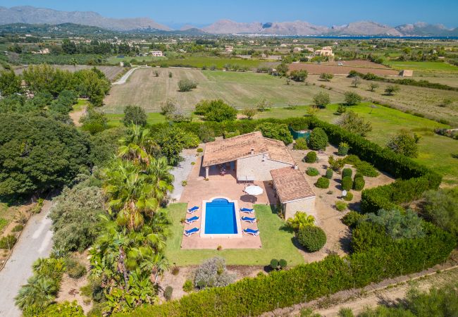 Finca in Alcudia mit Pool Finca in Alcudia mit Pool