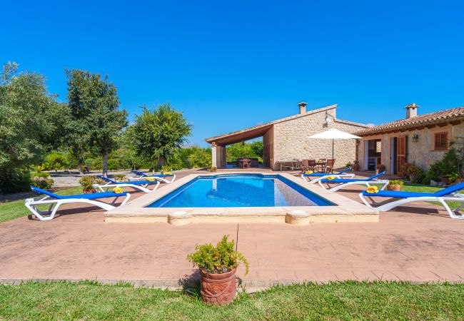 Finca in Alcudia mit Pool Finca in Alcudia mit Pool