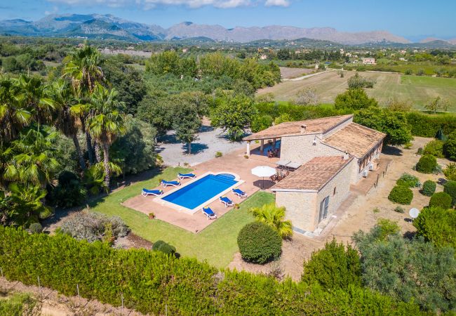 Finca in Alcudia mit Pool Finca in Alcudia mit Pool