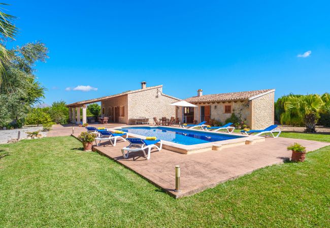 Finca in Alcudia mit Pool Finca in Alcudia mit Pool