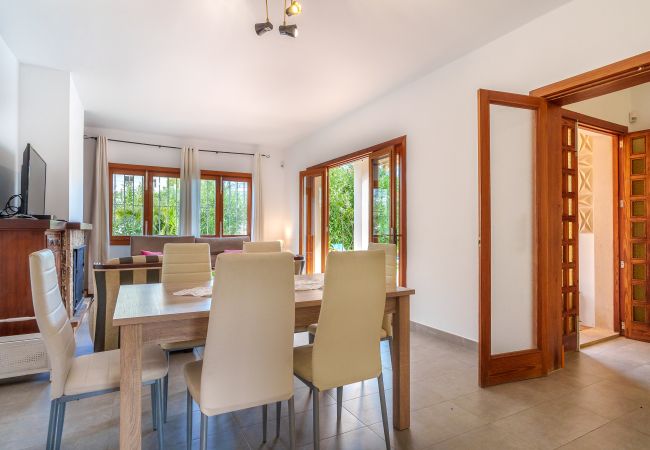 Ferienhaus in Alcudia mit Pool Strandnähe Ferienhaus in Alcudia mit Pool Strandnähe