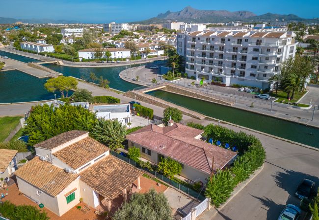 Ferienhaus in Alcudia mit Pool Strandnähe Ferienhaus in Alcudia mit Pool Strandnähe